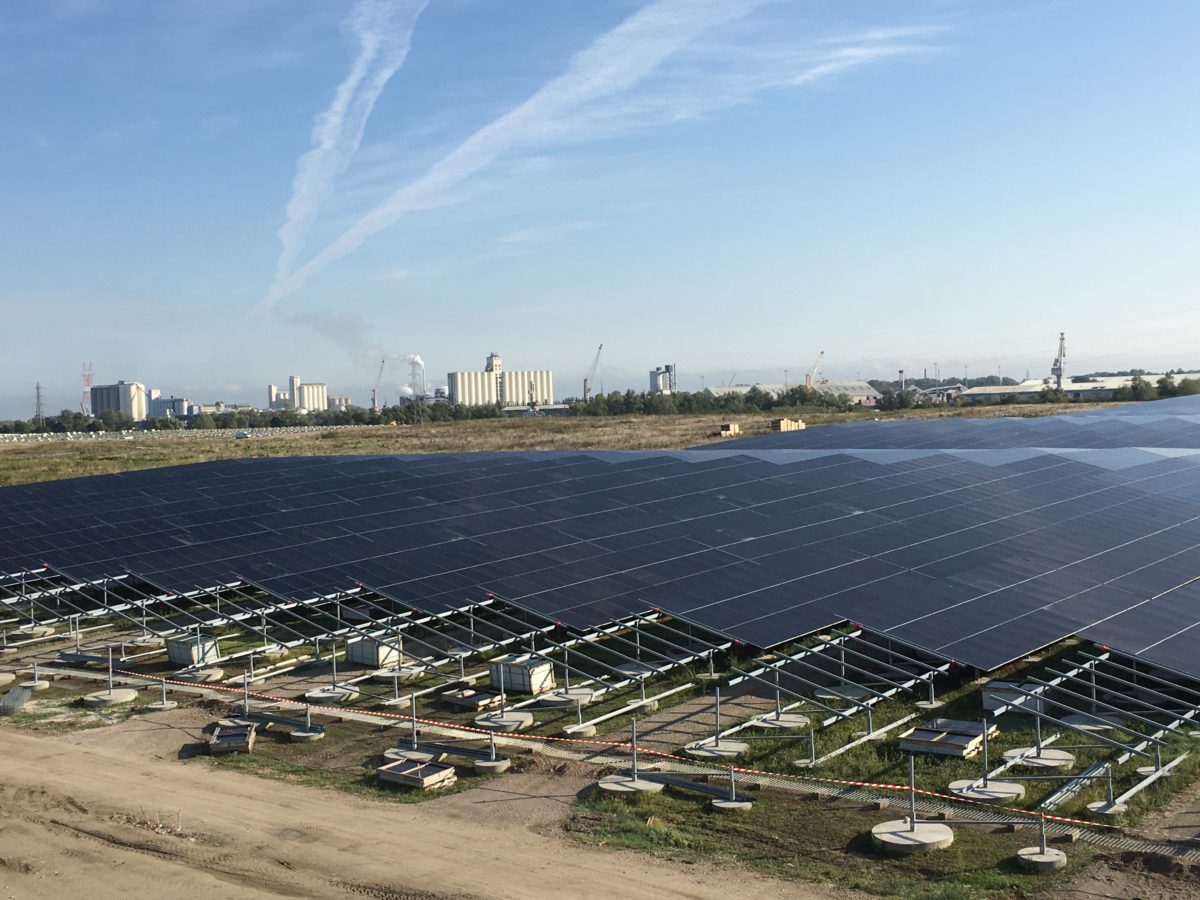 découvrez notre projet photovoltaïque à bordeaux, une initiative innovante pour promouvoir l'énergie solaire durable. rejoignez-nous dans la transition énergétique et contribuez à un avenir plus vert tout en bénéficiant d'économies sur vos factures d'électricité.