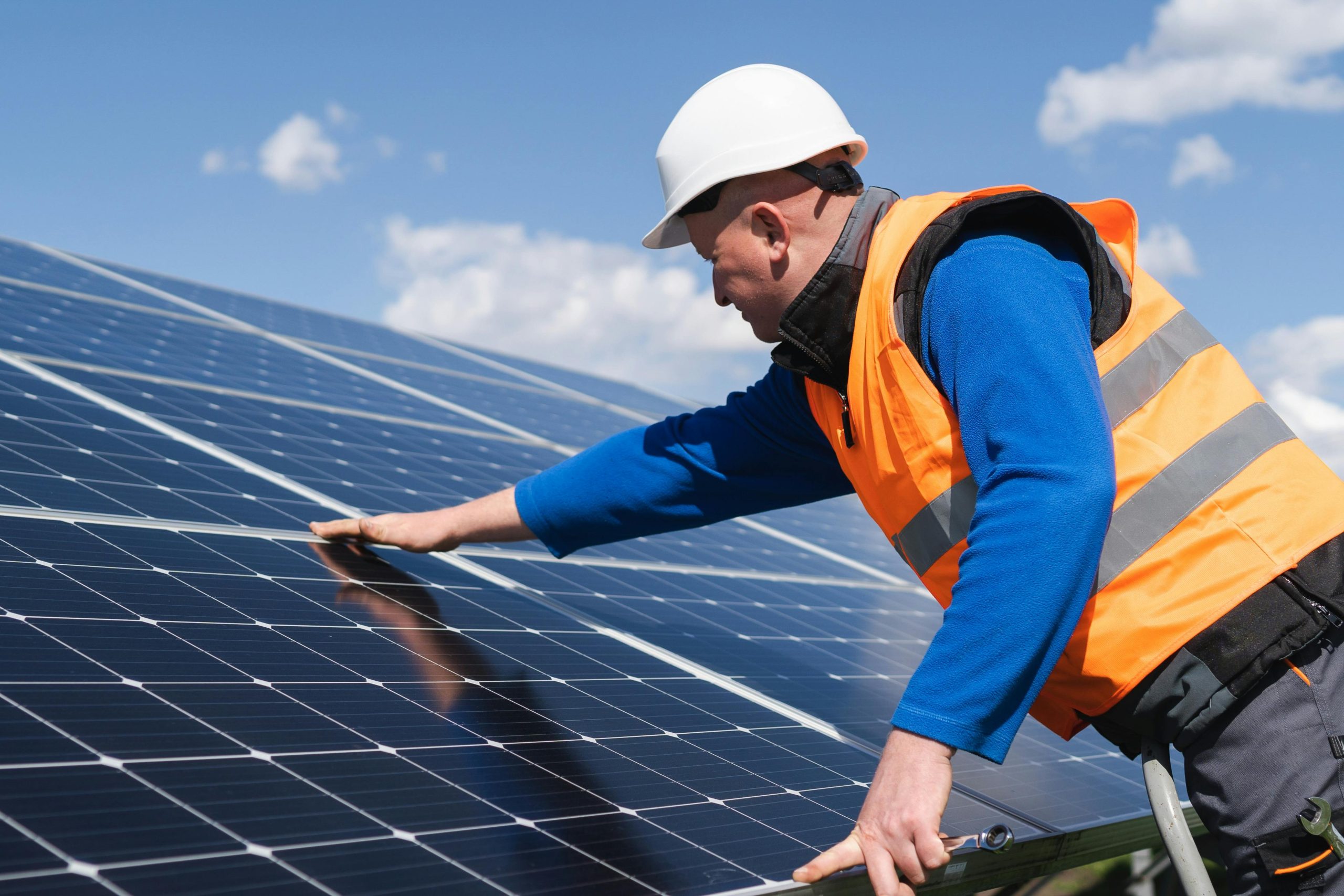 découvrez comment réaliser le raccordement de vos panneaux photovoltaïques avec enedis. profitez de conseils pratiques, des étapes indispensables et des informations sur les démarches administratives pour une installation solaire réussie et conforme aux normes.