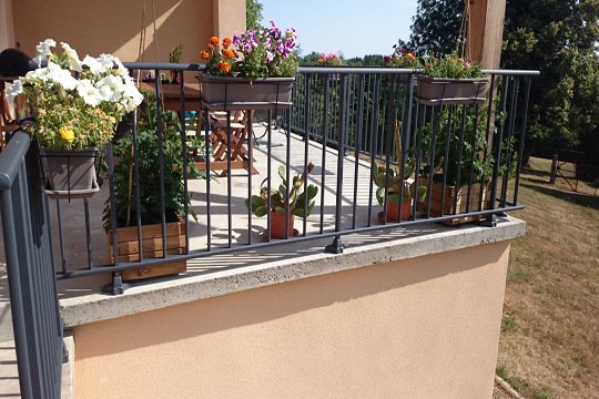 découvrez nos solutions élégantes et sécurisées de rambarde pour terrasse, alliant design moderne et sécurité optimale. transformez votre espace extérieur tout en garantissant la protection de vos proches.