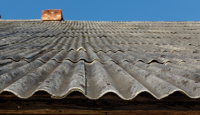 découvrez les meilleures solutions pour recouvrir un toit en fibro ciment. protégez votre maison avec des matériaux durables et esthétiques qui assurent l'étanchéité et la sécurité de votre toiture tout en améliorant son apparence.