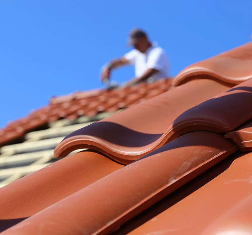 découvrez nos services de réfection de toit pour assurer la durabilité et la sécurité de votre habitation. nos experts qualifiés sont à votre disposition pour des réparations de qualité, adaptées à tous types de toitures. protégez votre maison des intempéries dès maintenant!