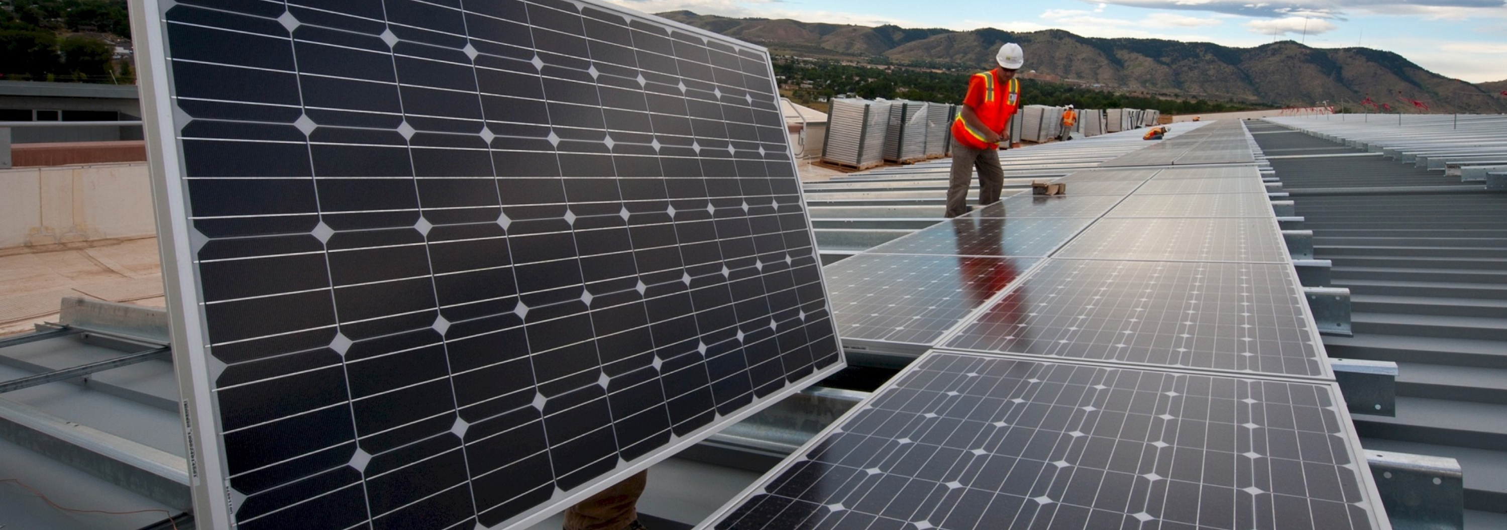 découvrez la réglementation concernant l'autoconsommation d'énergie en france. informez-vous sur les lois, les aides financières et les meilleures pratiques pour optimiser votre consommation d'énergie renouvelable à domicile.