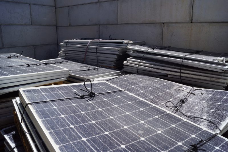 découvrez les dernières réglementations concernant les panneaux photovoltaïques en france. informez-vous sur les normes, aides et obligations pour optimiser votre installation solaire et profiter des énergies renouvelables en toute légalité.