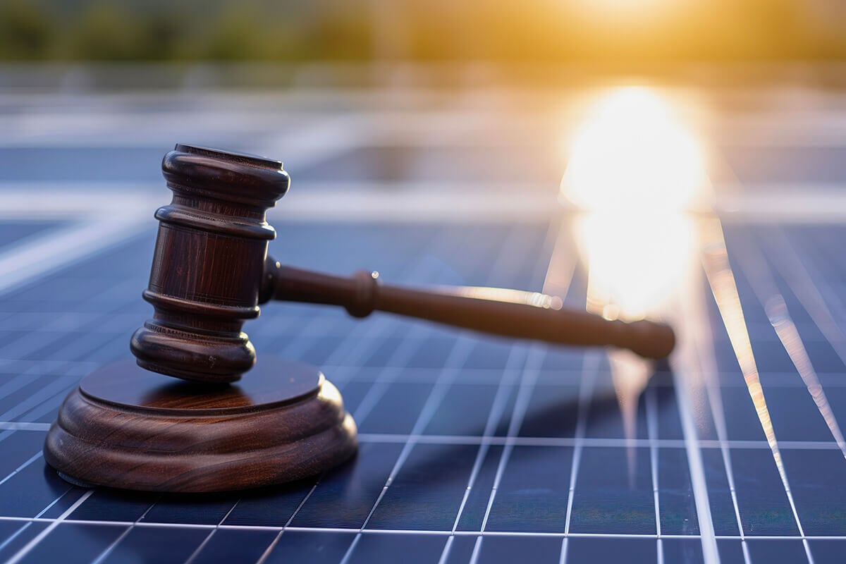 découvrez tout ce qu'il faut savoir sur la réglementation photovoltaïque en france : normes, obligations et opportunités pour les particuliers et les entreprises souhaitant investir dans l'énergie solaire.