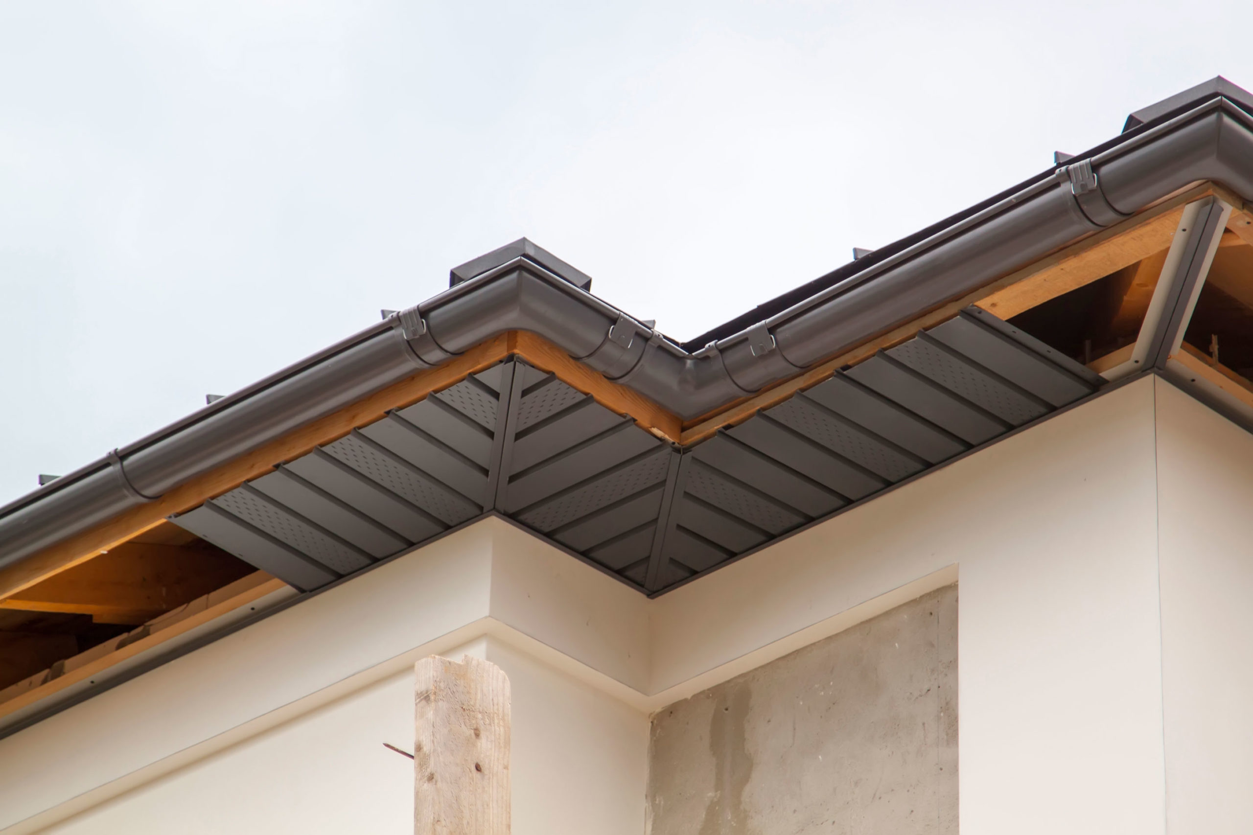 découvrez nos services de rénovation avant toit en pvc, alliant esthétisme et durabilité. transformez votre toiture avec des matériaux modernes et résistants, conçus pour protéger votre maison tout en améliorant son apparence. contactez-nous pour un devis personnalisé.