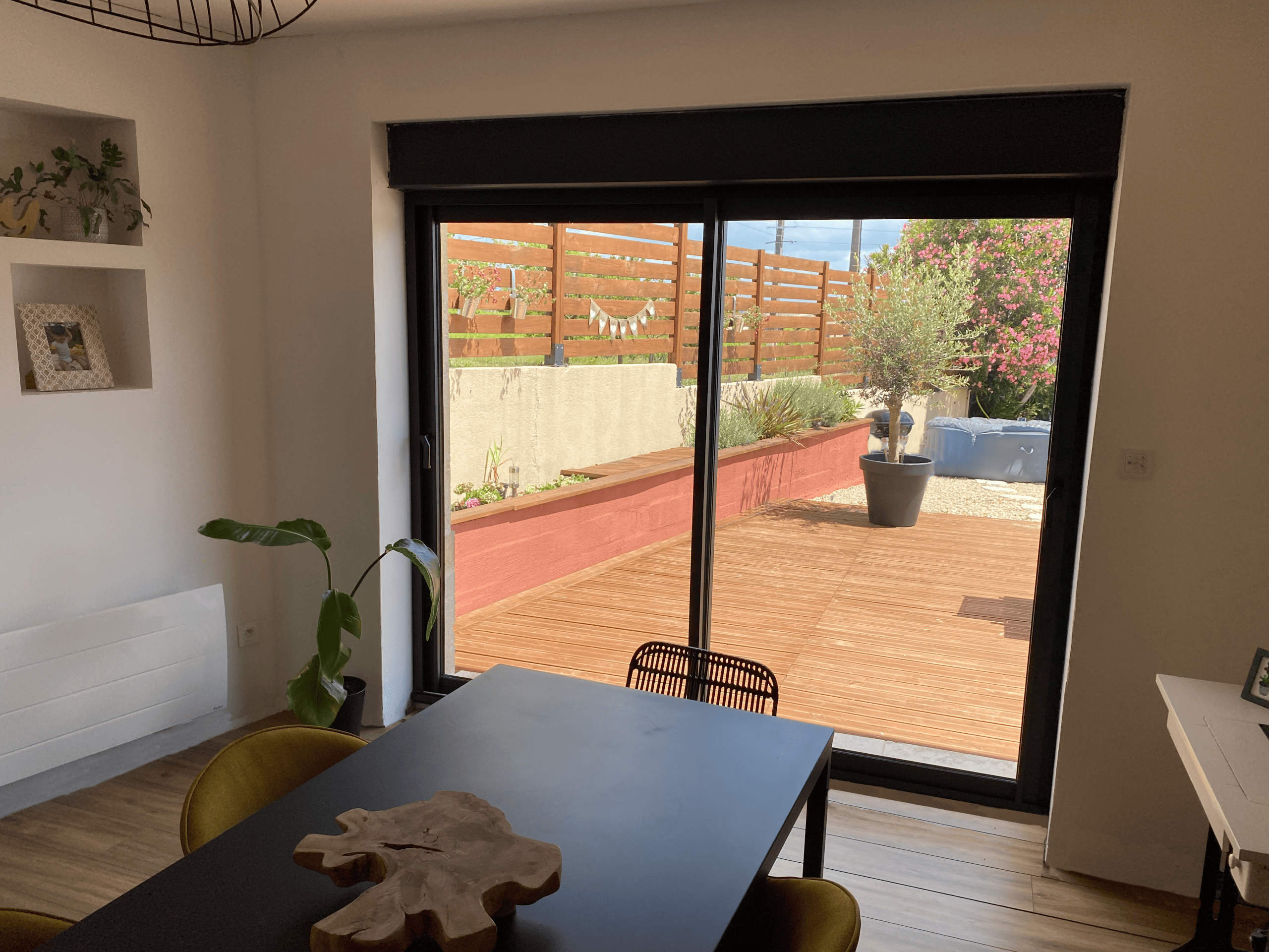 découvrez nos conseils et astuces pour réussir la rénovation de votre maison ancienne. transformez votre patrimoine tout en préservant son charme d'antan grâce à des techniques adaptées et des matériaux authentiques.