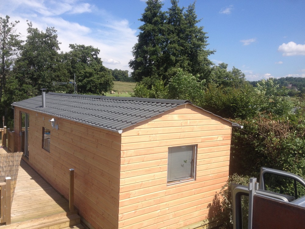 découvrez les meilleures astuces et conseils pour la rénovation de votre toit de mobil-home. protégez votre habitat et améliorez son esthétique grâce à des techniques adaptées et des matériaux de qualité.