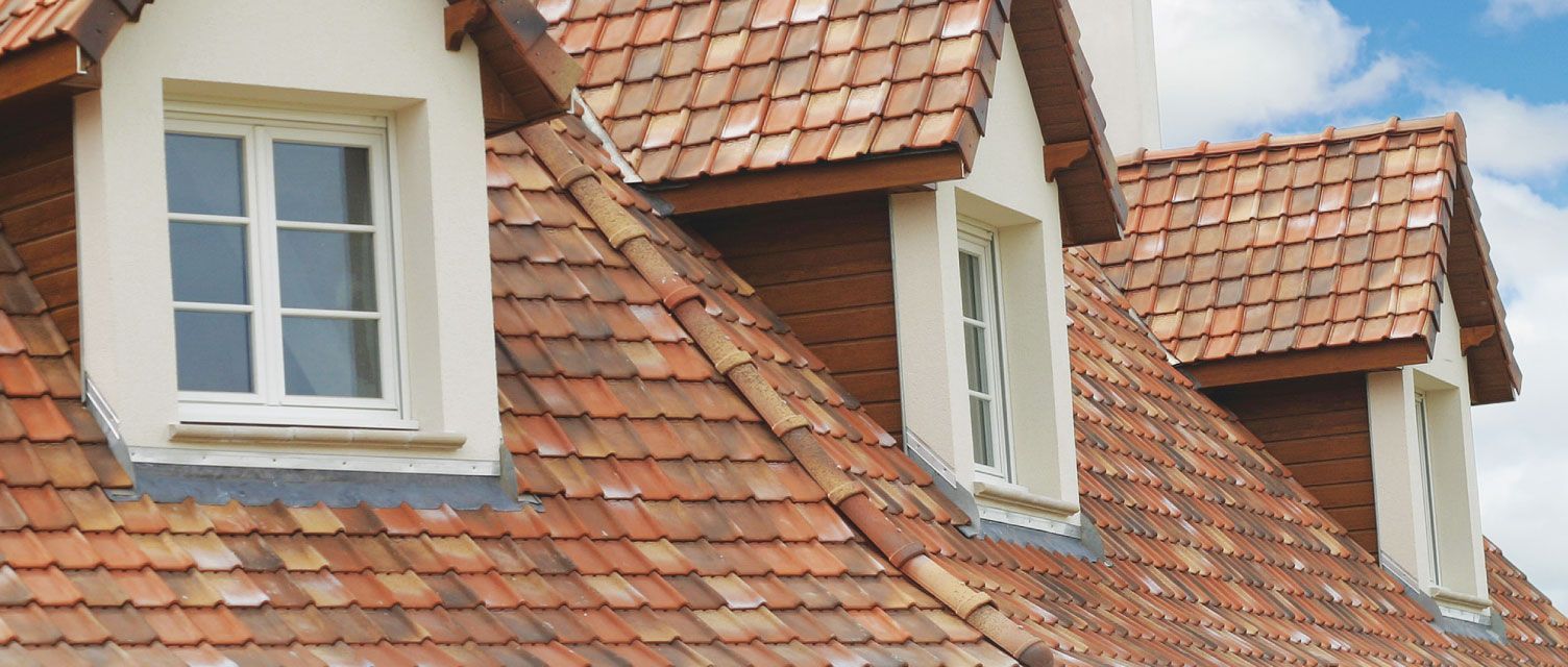 découvrez nos conseils pratiques pour réussir votre rénovation de toiture. que vous envisagiez des réparations mineures ou une transformation complète, notre guide vous aidera à choisir les meilleurs matériaux et techniques pour une toiture durable et esthétique.