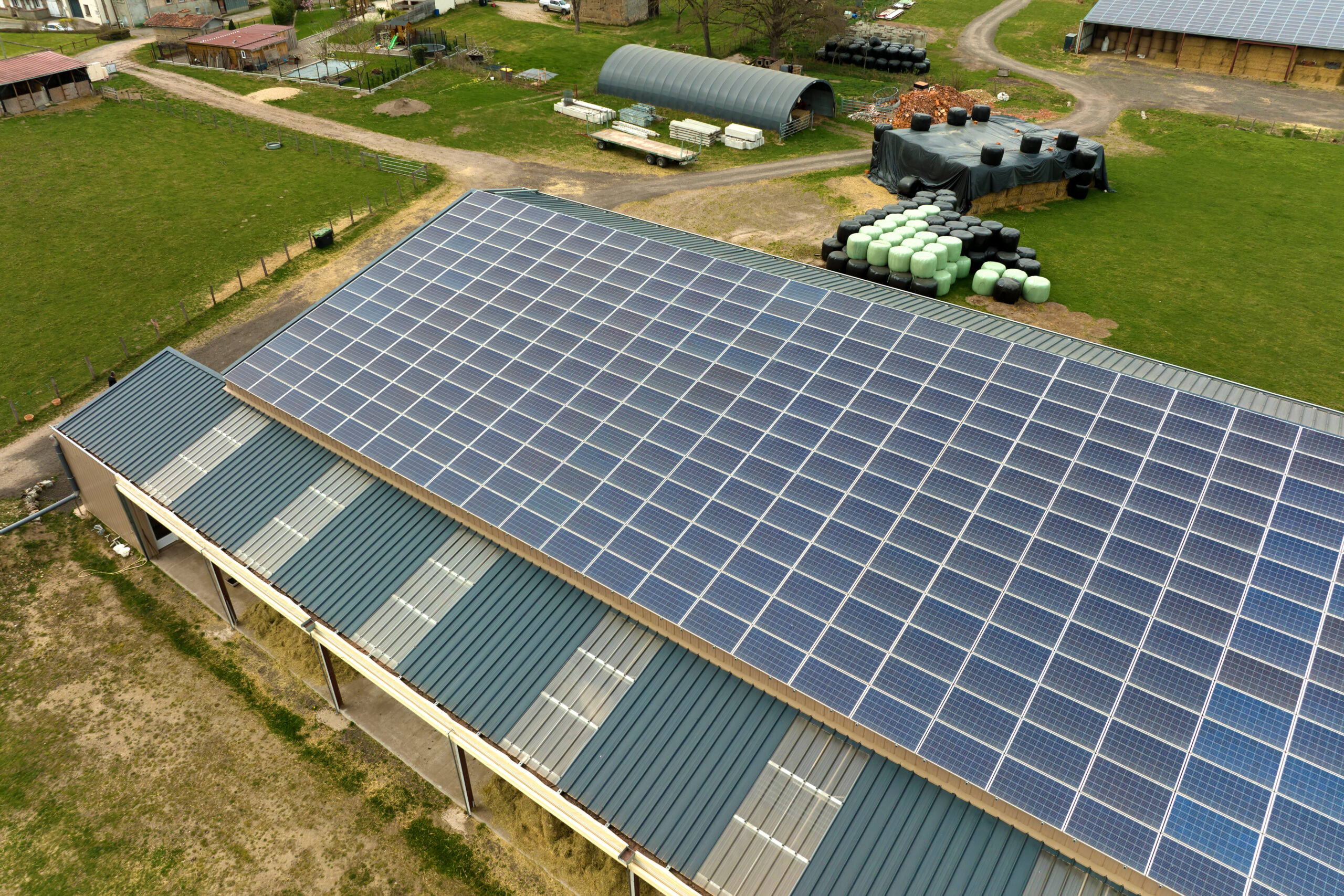 découvrez comment maximiser la rentabilité de vos installations photovoltaïques agricoles grâce à des solutions innovantes et adaptées. augmentez vos revenus tout en respectant l'environnement avec l'énergie solaire.