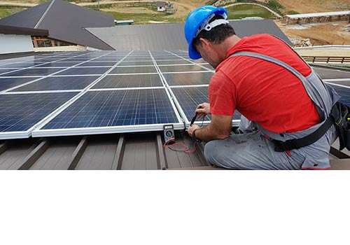 découvrez nos services de réparation pour toits photovoltaïques. protégez votre investissement durable avec notre expertise technique et bénéficiez d'une efficacité énergétique optimale.