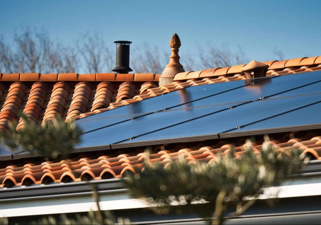 découvrez comment revendre l'électricité générée par votre toiture photovoltaïque et maximisez vos économies d'énergie. informez-vous sur les démarches, les avantages fiscaux et les meilleures pratiques pour rentabiliser votre investissement en énergie solaire.