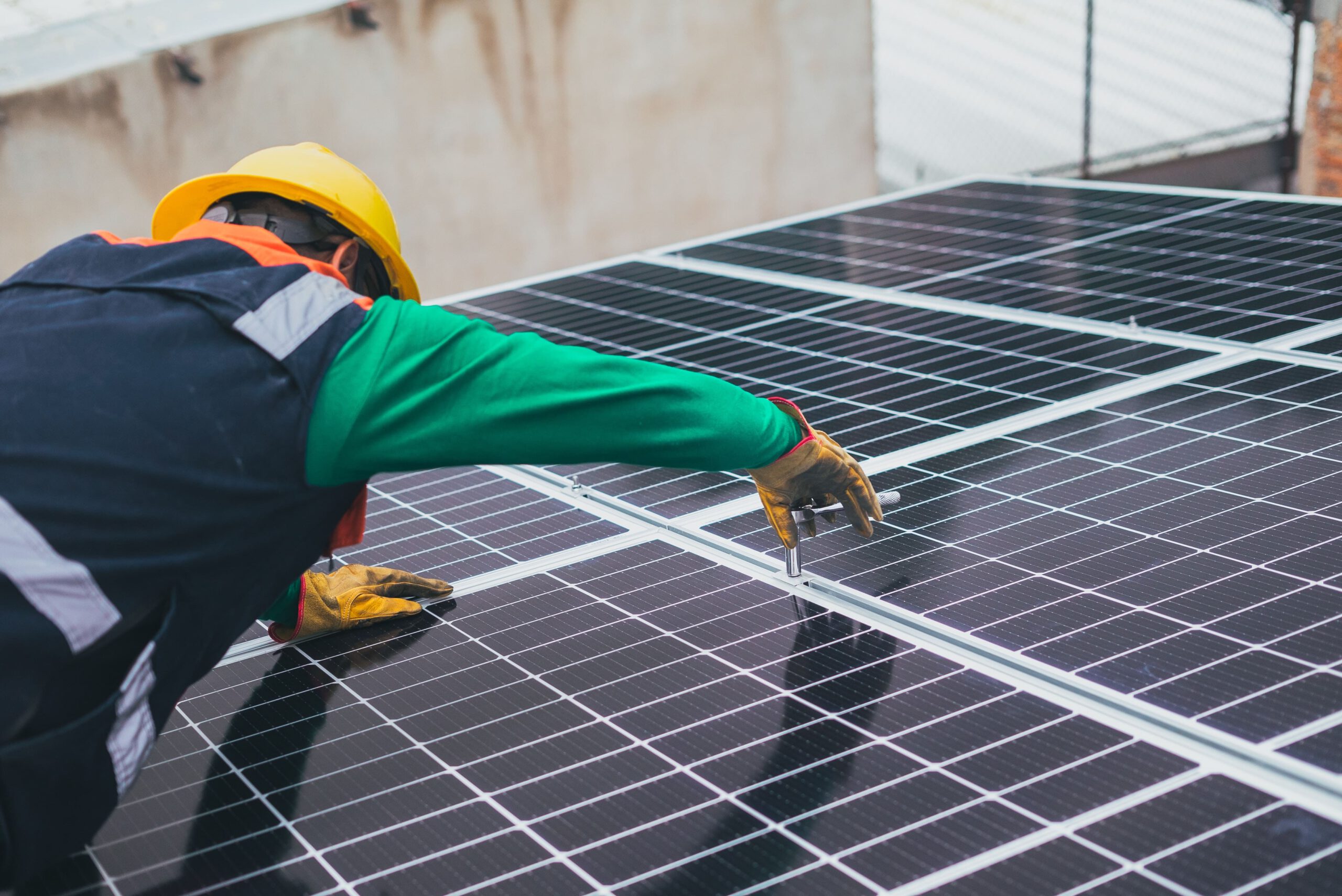 découvrez comment maximiser vos profits grâce à la revente d'énergie produite par des panneaux photovoltaïques. informez-vous sur les astuces, réglementations et opportunités d'investissement pour rentabiliser votre installation solaire.