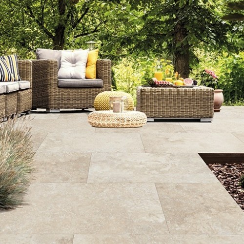 découvrez les différents types de revêtements pour votre terrasse, alliant esthétique et durabilité. améliorez votre espace extérieur avec des matériaux adaptés à vos besoins et à votre style de vie. informez-vous sur les options disponibles pour un aménagement pratique et élégant.