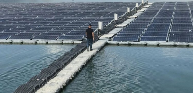 découvrez comment la révolution de l'énergie solaire transforme notre façon de produire et de consommer de l'énergie. explorez les innovations, les avantages écologiques et les perspectives d'avenir de cette source d'énergie renouvelable.