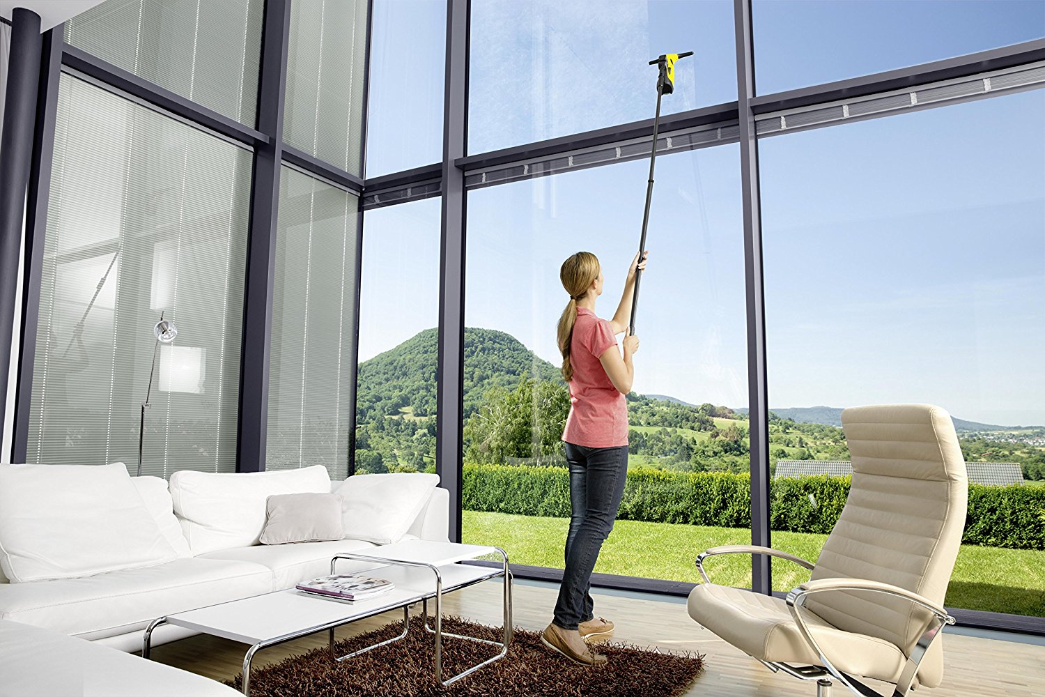 découvrez le robot lave-vitre spécialement conçu pour les vérandas, qui vous facilite la vie en nettoyant vos surfaces vitrées en un rien de temps. profitez d'une vue dégagée sans effort grâce à cet appareil innovant et performant.