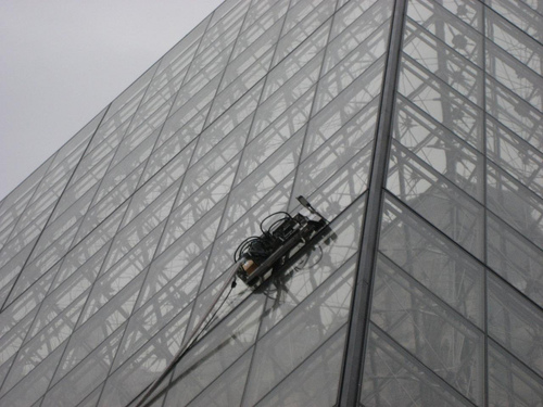 découvrez notre robot vitre spécialement conçu pour les vérandas, alliant performance et facilité d'utilisation. profitez d'une propreté impeccable de vos surfaces vitrées sans efforts, grâce à une technologie innovante qui simplifie l'entretien de votre espace de vie lumineux.