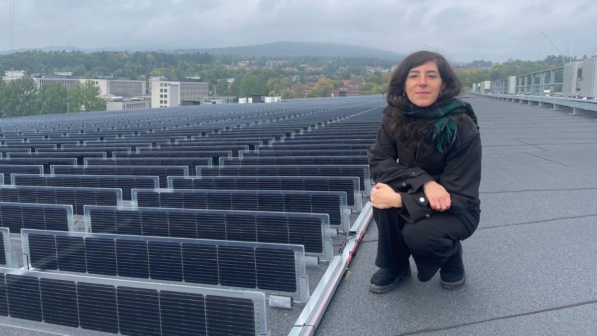 découvrez le roi du toit photovoltaïque : optimisez votre production d'énergie solaire avec des solutions innovantes et durables. transformez votre toit en un véritable générateur d'économies et engagez-vous dans la transition énergétique.