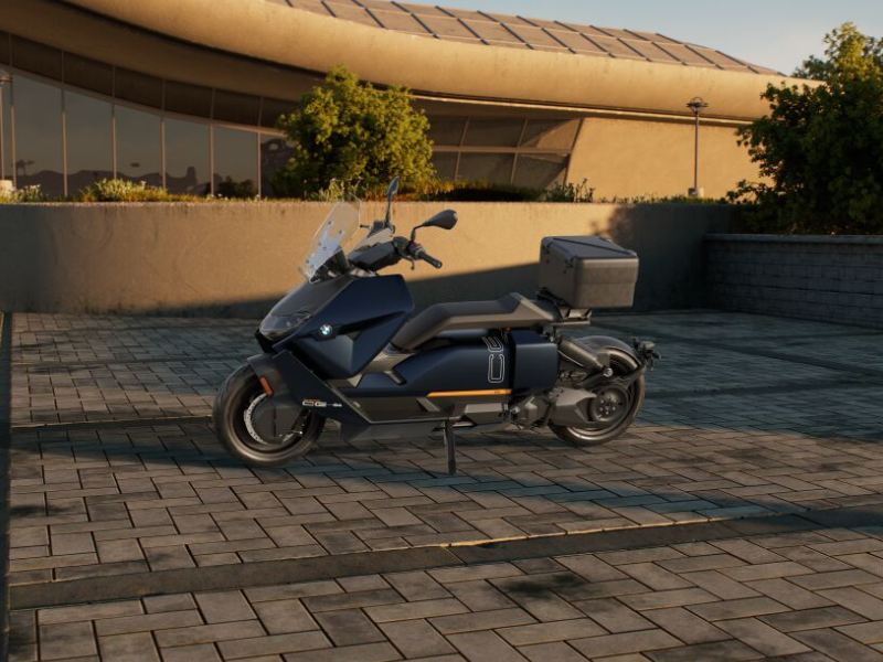 découvrez le scooter bmw, alliant performance, élégance et innovation. parfait pour vos déplacements en ville, il offre une expérience de conduite inoubliable grâce à son design raffiné et ses technologies avancées. explorez les modèles disponibles et trouvez le scooter qui vous accompagnera partout.