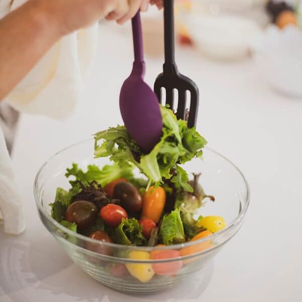 découvrez notre set de cuisson en inox de 27 cm, idéal pour des performances de cuisine exceptionnelles. durable, élégant et facile à entretenir, il convient parfaitement à tous les types de plaques de cuisson. préparez des repas savoureux en toute simplicité avec cet indispensable de votre batterie de cuisine.