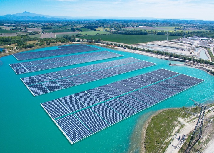 découvrez solar city france, le leader de l'énergie solaire, offrant des solutions innovantes pour un avenir durable. profitez de nos installations solaires adaptées à vos besoins, tout en contribuant à la transition énergétique.