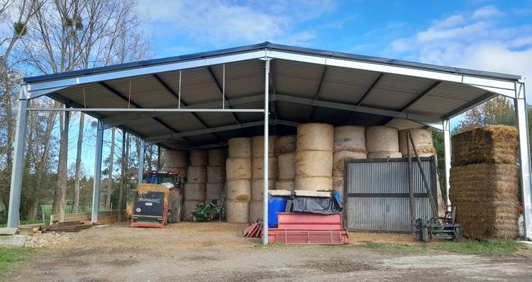 découvrez les solutions innovantes de stockage de fourrage photovoltaïque, alliant agriculture durable et énergie renouvelable pour optimiser vos récoltes et réduire votre empreinte carbone.