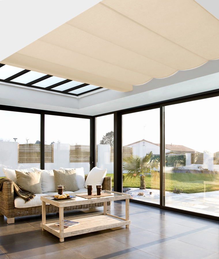 découvrez notre sélection de stores pour véranda, alliant élégance et fonctionnalité. protégez votre espace des rayons du soleil tout en ajoutant une touche déco unique à votre véranda. explorez nos modèles variés pour un encombrement minimal et un confort optimal.