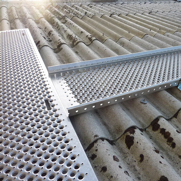 découvrez les avantages de la sur-toiture en fibrociment : une solution durable et esthétique pour rénover votre toiture. idéale pour prolonger la vie de votre toit tout en améliorant l'isolation et la résistance aux intempéries.