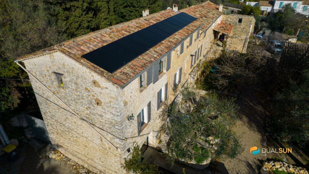 découvrez les causes et les solutions à la surchauffe des panneaux solaires. apprenez comment optimiser leur performance et prolonger leur durée de vie tout en garantissant une production d'énergie efficace.