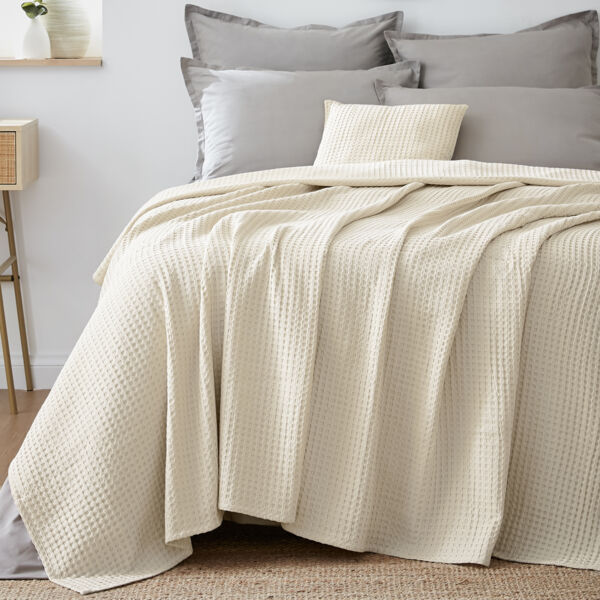 découvrez notre vaste sélection de couvres pour tous vos besoins, offrant style et protection. que ce soit pour votre maison, votre voiture ou pour des occasions spéciales, trouvez le couvre idéal qui allie fonctionnalité et esthétique.