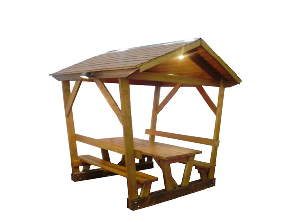 découvrez notre table en bois élégante, idéale pour vos repas en extérieur sous le toit. allie confort et esthétisme, parfaite pour créer une ambiance chaleureuse dans votre jardin ou sur votre terrasse.