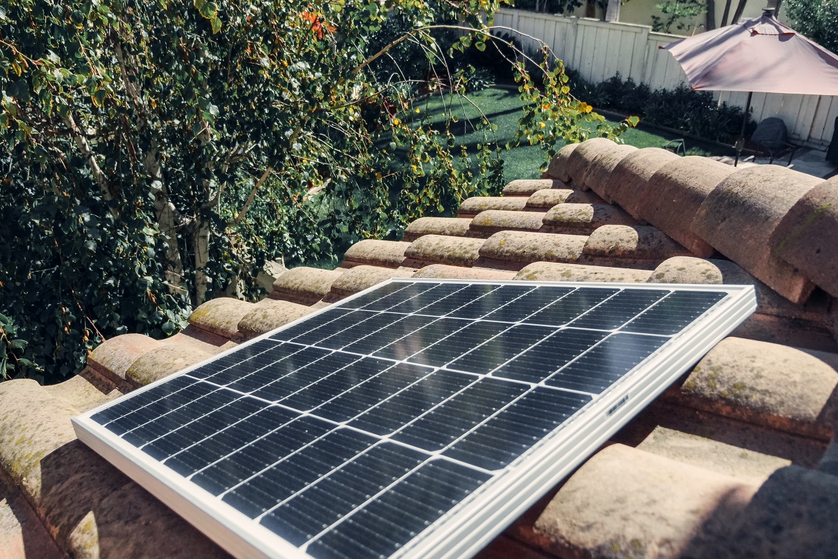 découvrez tout ce qu'il faut savoir sur la taille des panneaux photovoltaïques : dimensions, choix adaptés à vos besoins énergétiques et conseils pour une installation optimale. maximisez votre production d'énergie solaire dès aujourd'hui !