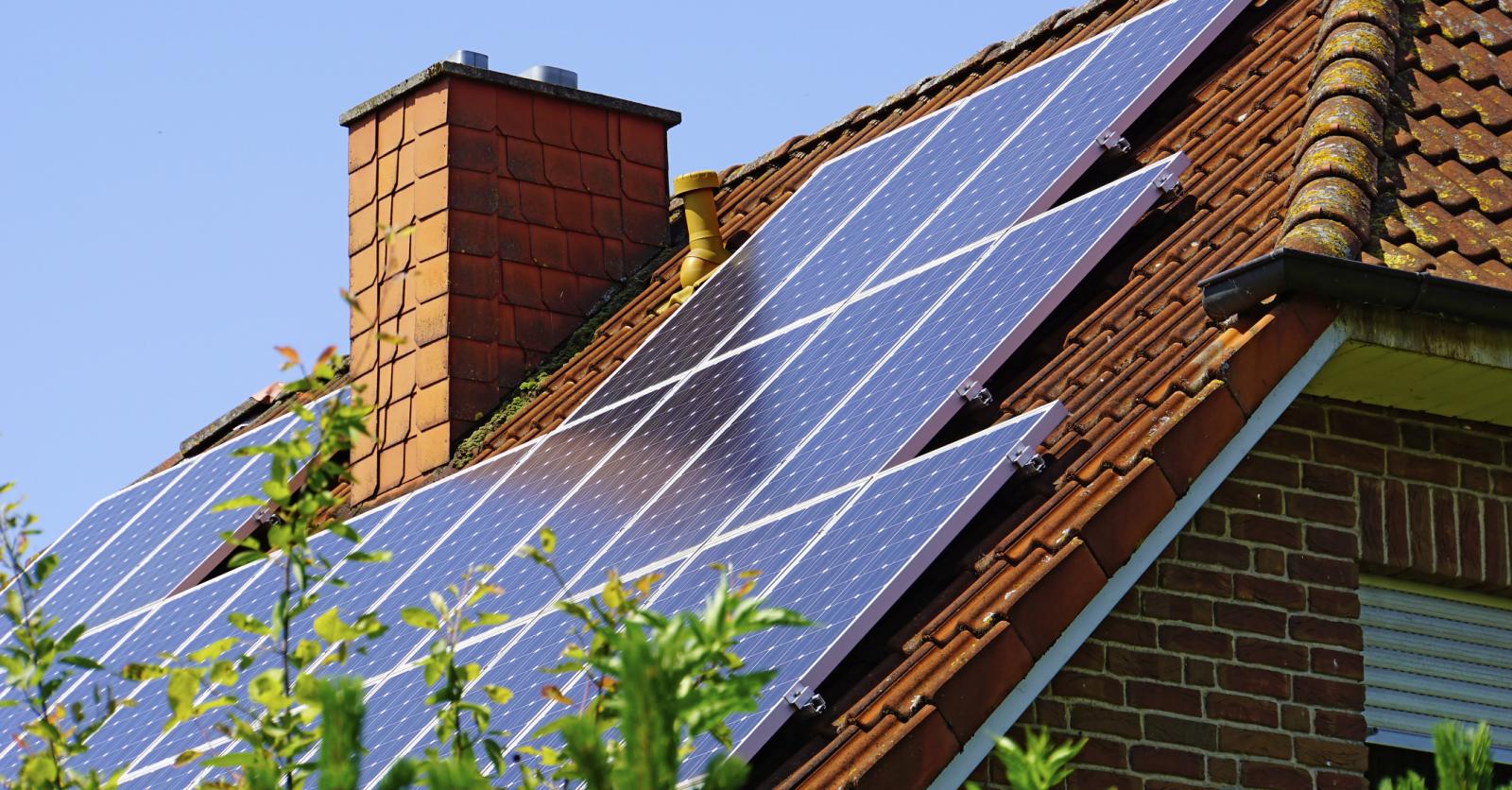 découvrez les tendances des panneaux solaires en 2023 : innovations, technologies émergentes, et solutions écologiques pour accompagner la transition énergétique. informez-vous sur les meilleures pratiques et les évolutions du marché pour maximiser l'efficacité de vos installations solaires.