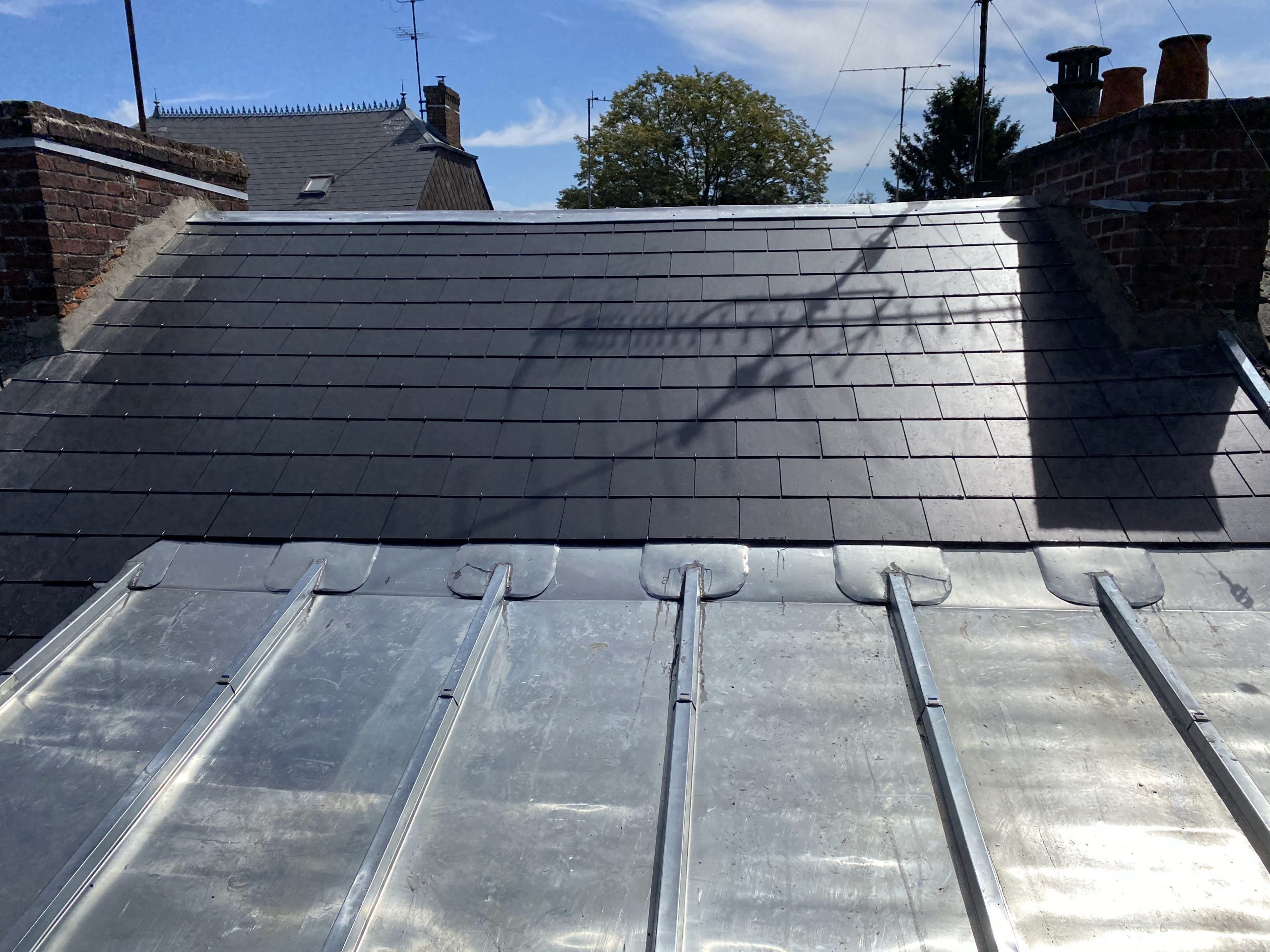 découvrez nos terrasses en zinc pour toits, alliant élégance et durabilité. transformez votre espace extérieur avec des solutions modernes et résistantes, parfaites pour profiter de votre balcon toute l'année.