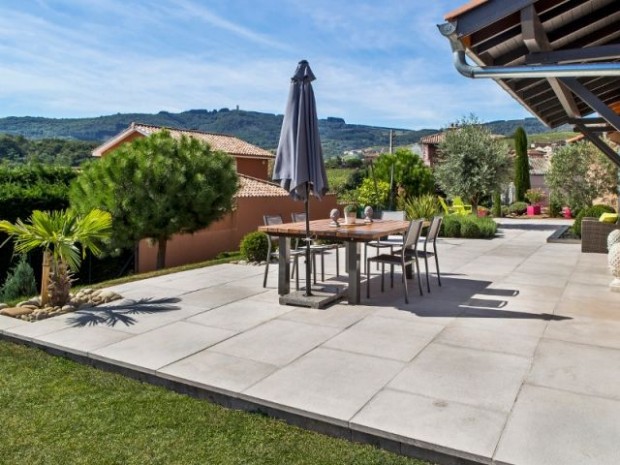 découvrez comment aménager et profiter pleinement de votre terrasse : idées de décoration, choix de mobilier et conseils d'entretien pour créer un espace extérieur accueillant et convivial.