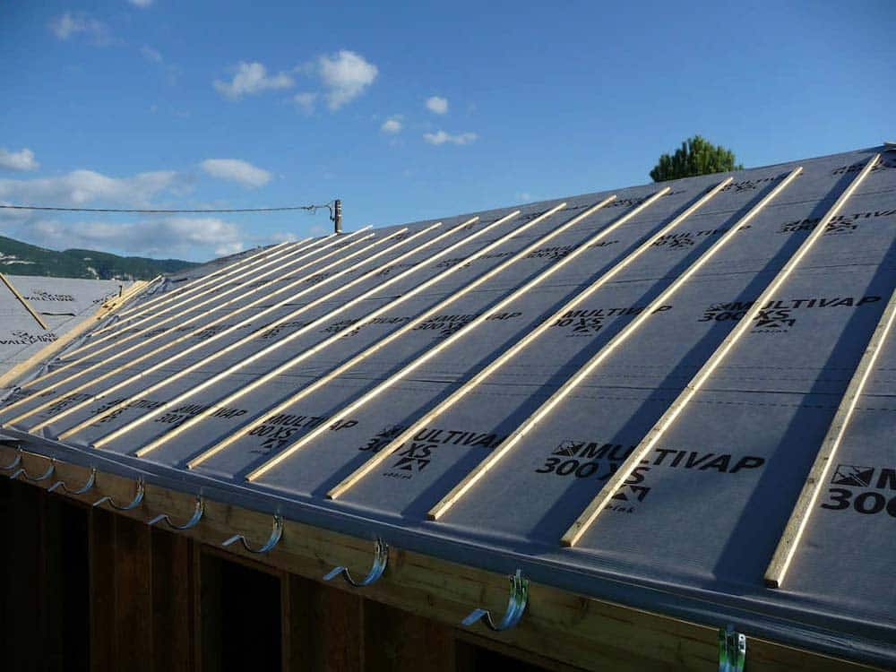 découvrez tout sur les toits : types, matériaux, entretien et astuces pour choisir le meilleur toit pour votre maison. protégez votre habitation tout en améliorant son esthétique.