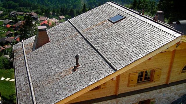 découvrez tout ce qu'il faut savoir sur les toits : types de matériaux, astuces d'entretien et conseils pour choisir le meilleur toit pour votre maison.
