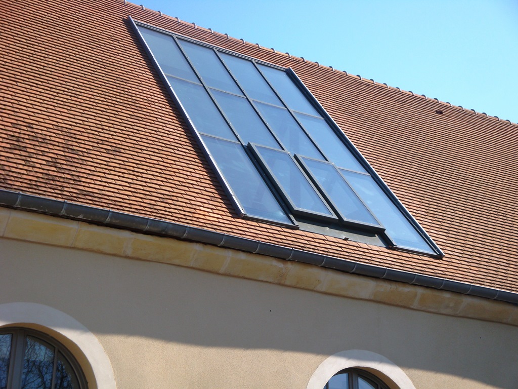 découvrez l'importance d'un toit bien construit pour la protection de votre maison. apprenez tout sur les différents types de toits, leur entretien et les matériaux utilisés pour garantir durabilité et esthétisme.