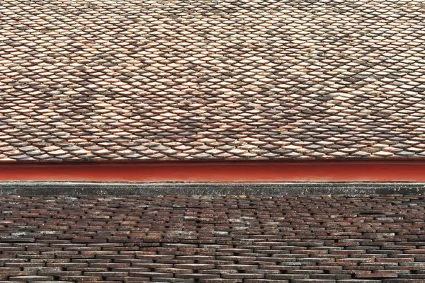 découvrez l'élégance et le charme du toit italien, symbole de l'architecture méditerranéenne. explorez ses caractéristiques uniques, matériaux authentiques et styles variés qui enrichissent chaque foyer. transformez votre espace avec un toit inspiré des traditions italiennes.