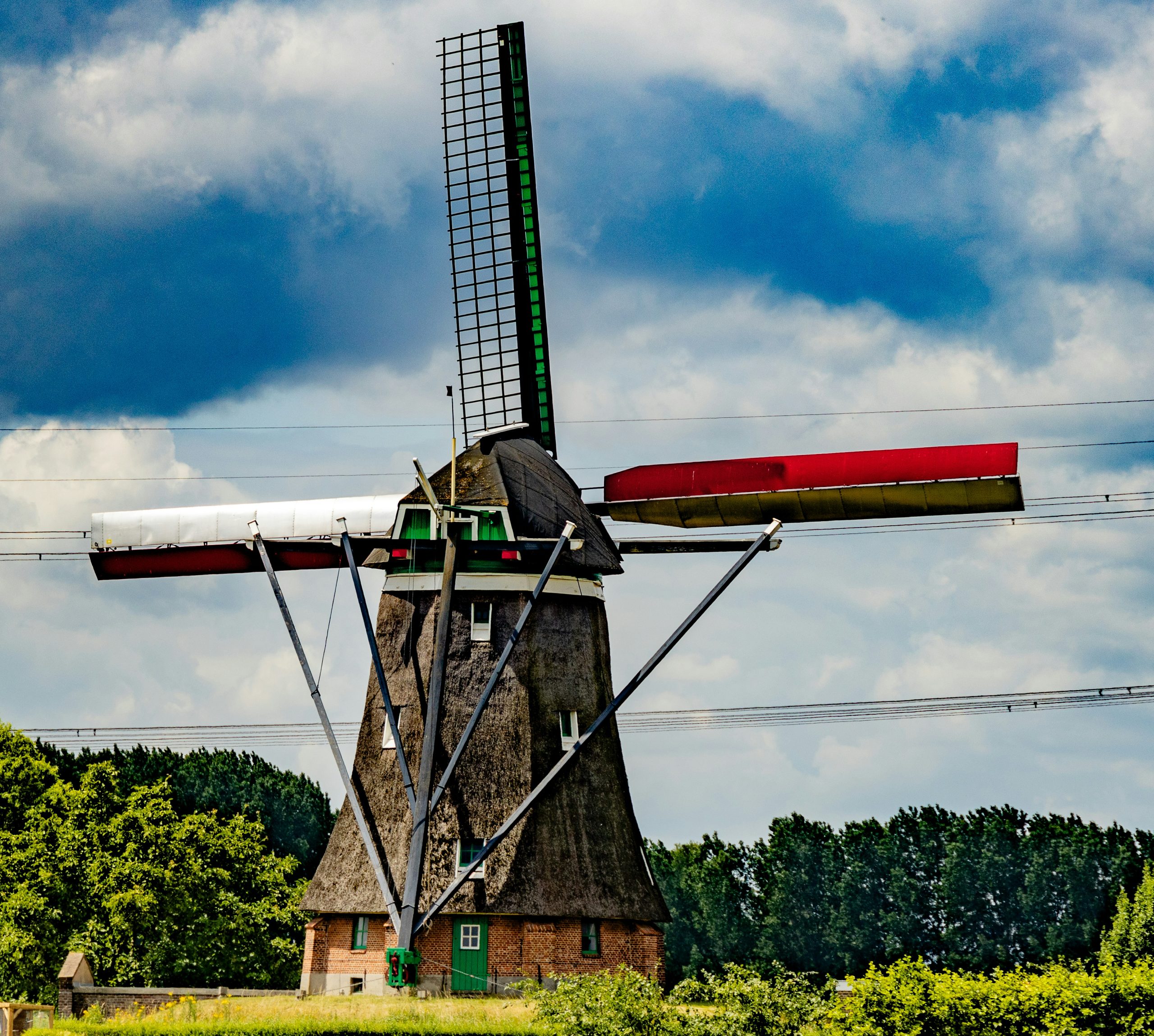 découvrez l'architecture fascinante des toits de moulin, symbole du patrimoine rural français. explorez leur histoire, leur construction et leur rôle essentiel dans le fonctionnement des moulins traditionnels.