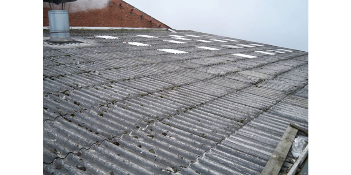 découvrez tout ce qu'il faut savoir sur les toits en amiante : risques pour la santé, méthodes de désamiantage, réglementations en vigueur et solutions alternatives. informez-vous pour protéger votre sécurité et celle de votre environnement.