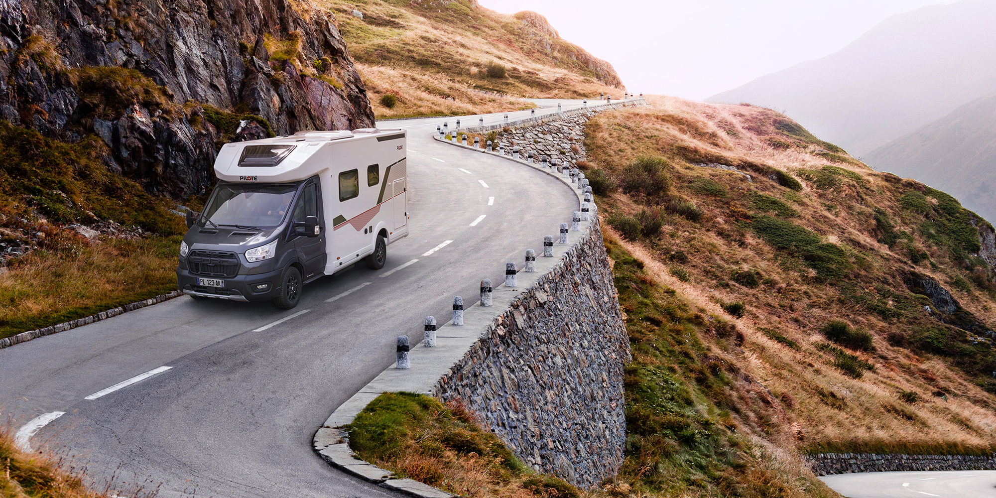 découvrez notre toit anti grêle spécialement conçu pour les camping-cars, offrant une protection optimale contre les intempéries. protégez votre véhicule des dommages causés par la grêle et profitez de vos voyages en toute sérénité.
