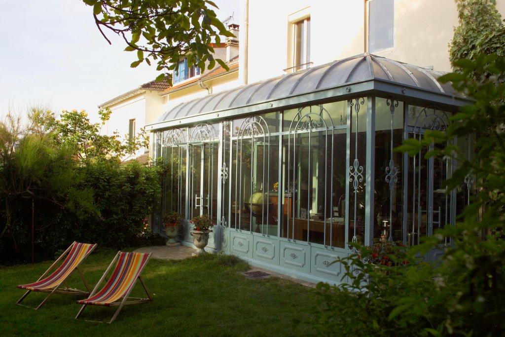 découvrez tous les avantages d'un toit arrondi, une solution esthétique et moderne pour votre maison. apprenez comment ce type de toiture optimise l'espace, améliore l'efficacité énergétique et ajoute une touche unique à votre architecture.