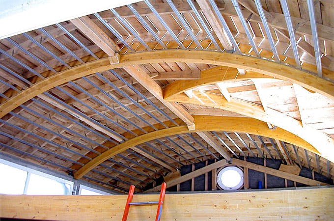 découvrez l'élégance et l'originalité du toit arrondi, une alternative architecturale qui allie style et fonctionnalité. parfait pour apporter une touche moderne et harmonieuse à vos constructions, ce type de toiture offre également des avantages en termes d'isolation et de durabilité.