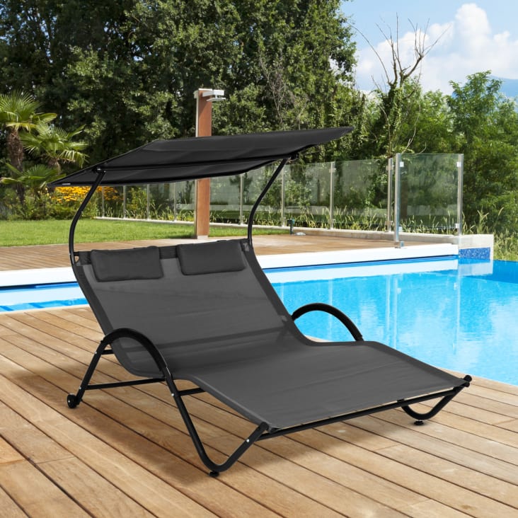 découvrez notre toit balancelle 3 places, l'accessoire idéal pour profiter de moments de détente en plein air. design élégant et spacieux, il transforme votre jardin en un havre de paix. parfait pour les familles ou entre amis, ce toit assure confort et protection contre les intempéries.