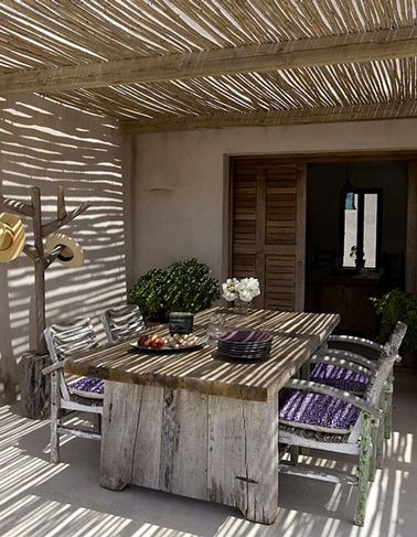 découvrez nos pergolas en bambou, alliant esthétisme et durabilité. transformez votre espace extérieur avec des structures élégantes qui offrent ombre et style. idéales pour profiter de vos moments en plein air tout en bénéficiant d'une touche naturelle.