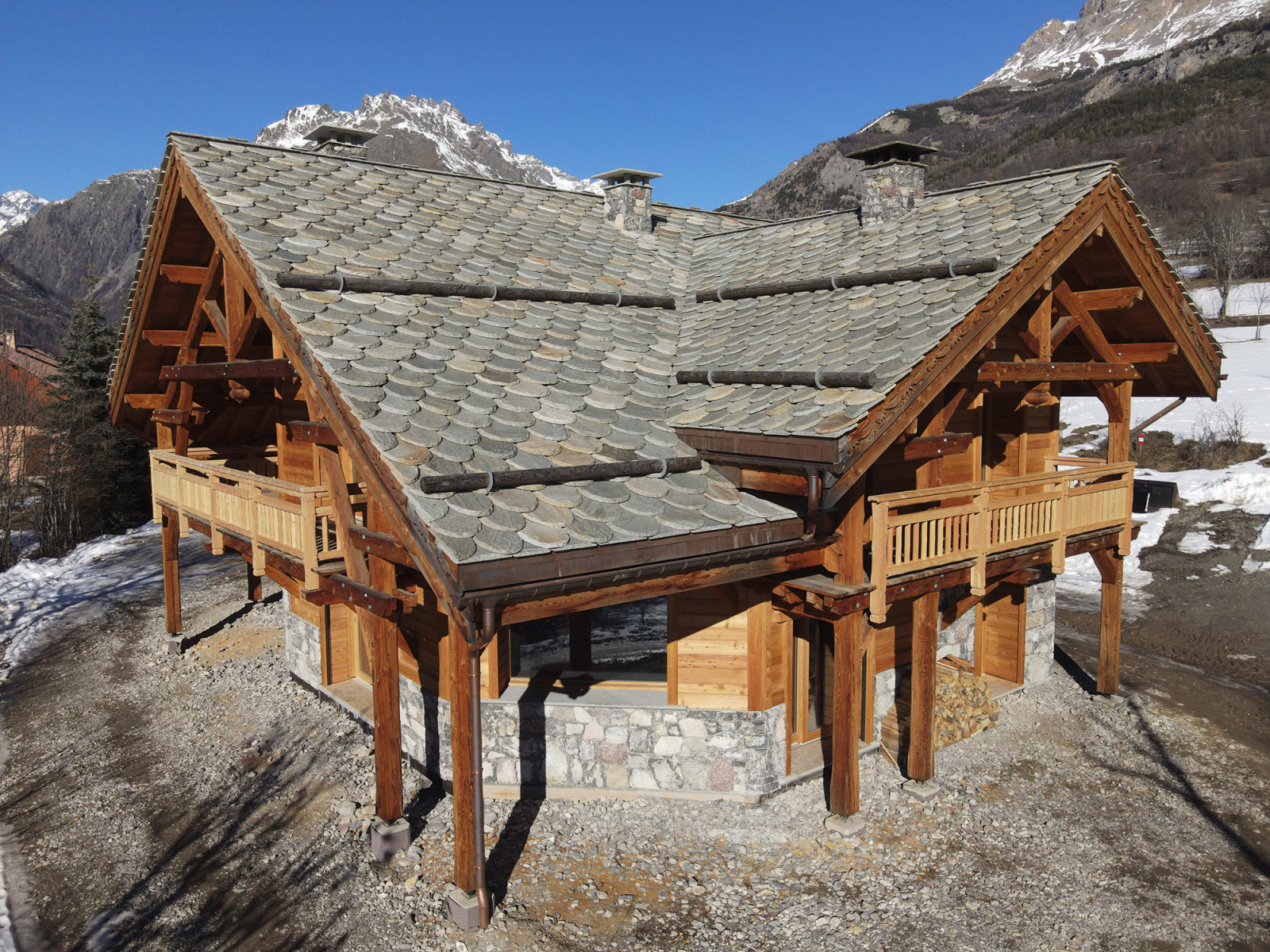 découvrez les avantages et l'esthétique d'un toit de cabane, une solution idéale pour allier charme rustique et protection durable. idéal pour les amateurs de nature et de design unique.