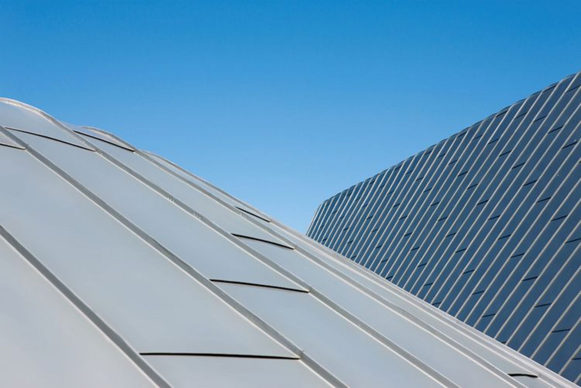 découvrez l'univers des toits debout : une solution moderne et esthétique pour vos projets de construction. profitez d'une étanchéité optimale et d'un design contemporain qui valorise votre patrimoine.