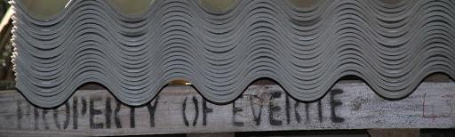 découvrez les avantages du toit en everite, un matériau durable et économique, idéal pour vos projets de construction et de rénovation. protégez votre habitation avec une toiture résistante aux intempéries et au passage du temps.