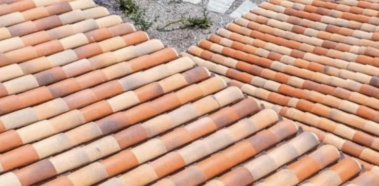 découvrez les avantages des toits en terre cuite, alliant esthétique et durabilité. apprenez comment ce matériau traditionnel offre une excellente isolation, résiste aux intempéries et ajoute une touche de charme à votre maison.