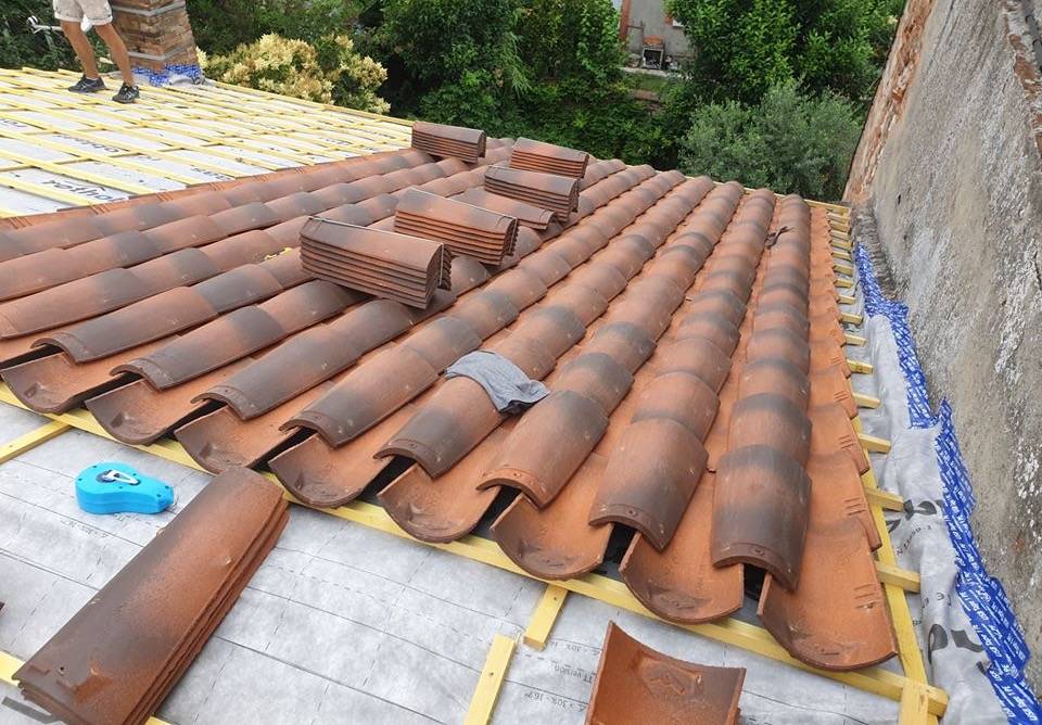 découvrez les avantages des toits en tuile : durabilité, esthétique et performance énergétique. apprenez comment ces matériaux traditionnels peuvent protéger votre maison tout en ajoutant une touche de charme à votre architecture.